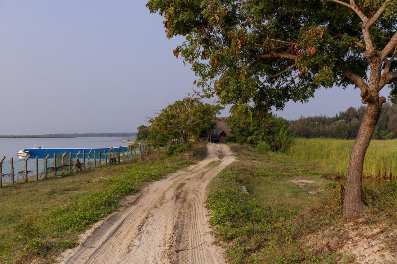 The Alampara Resort - Luxury Boutique Glamping & Water Sports Cheyūr 외부 사진
